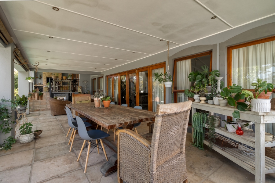 5 Bedroom Property for Sale in Fairview Heights Western Cape